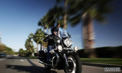 <b>Moto Guzzi California 重新定欧宝体育官方
在线登录义豪华</b>